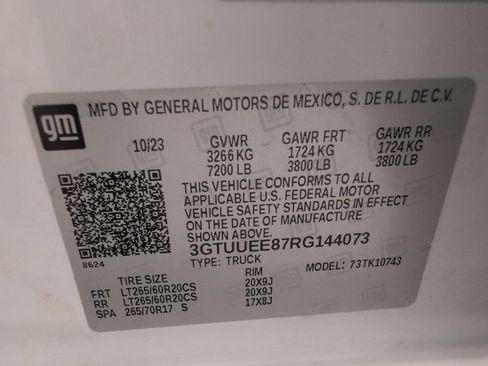 Used 2024 GMC Sierra 1500 AT4 w/ Technology Package AWD/4WD image 27