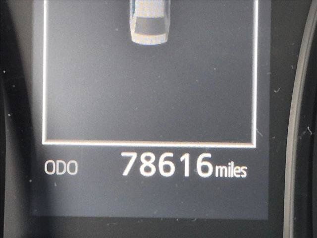 Used 2018 Toyota Camry LE FWD image 6