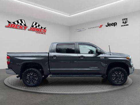 Used 2019 Toyota Tundra SR5 w/ SR5 Upgrade Package AWD/4WD image 11