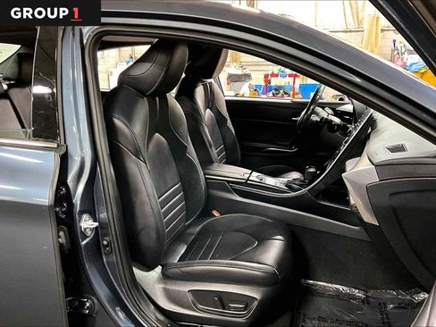 Used 2021 Toyota Avalon XSE w/ Carpet Mat Package (TMS) FWD image 9