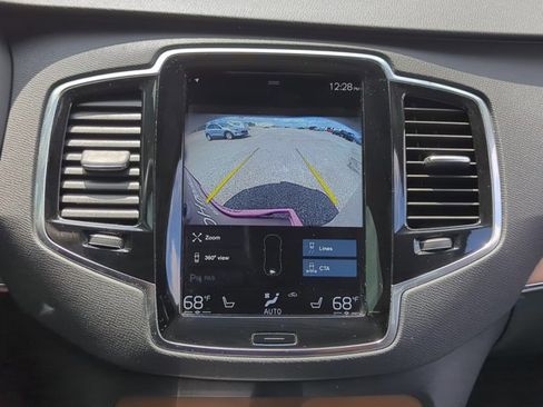 Used 2022 Volvo XC90 T6 Momentum w/ Advanced Package image 15