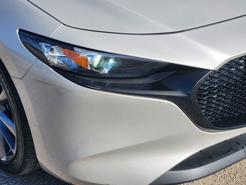 Used 2024 MAZDA MAZDA3 s image 9