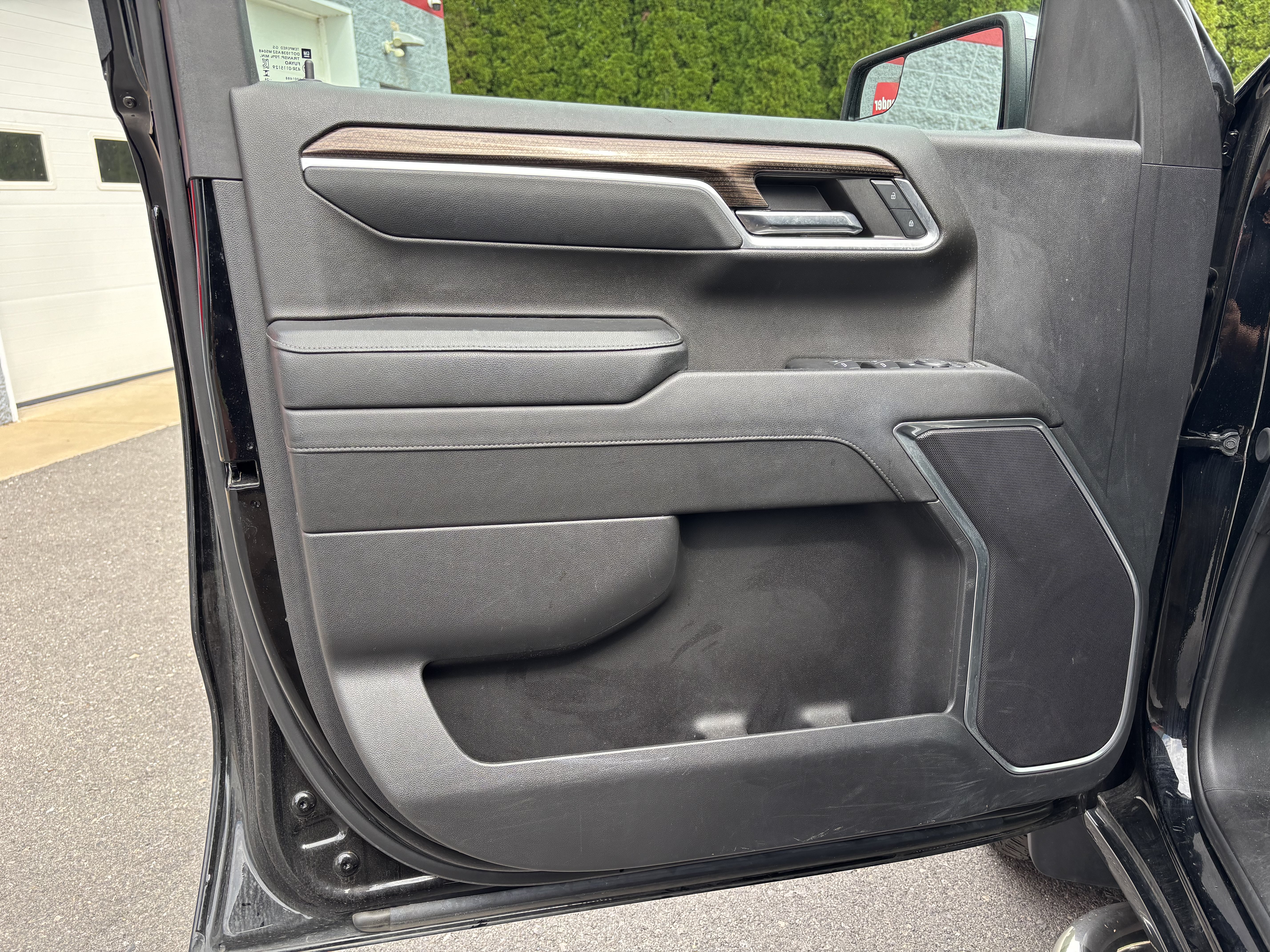 Used 2024 Chevrolet Silverado 1500 LT AWD/4WD image 15