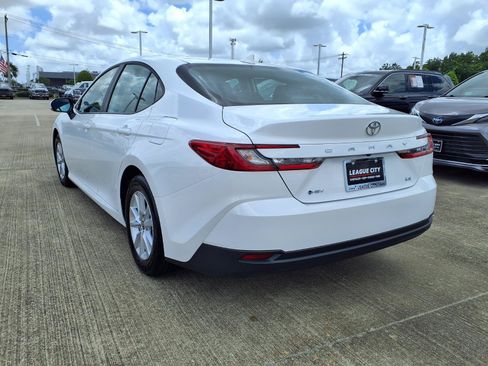 Used 2026 Toyota Camry LE FWD image 2