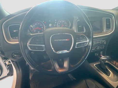 Used 2021 Dodge Charger SXT w/ Leather Interior Group RWD image 11