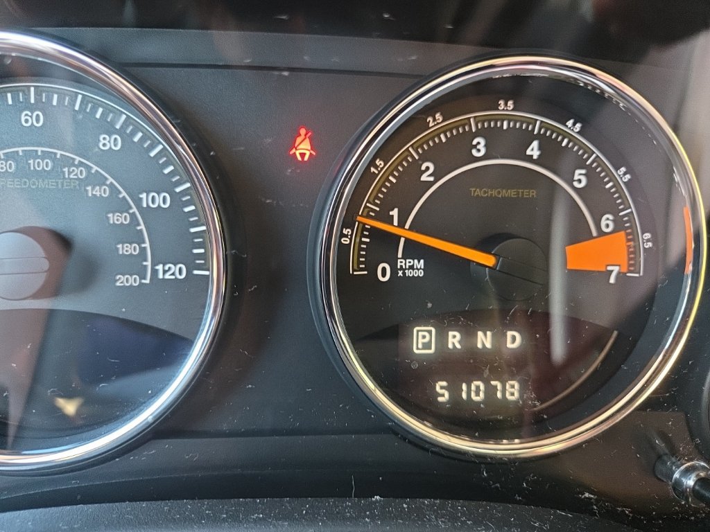 Used 2017 Jeep Compass Latitude FWD image 9