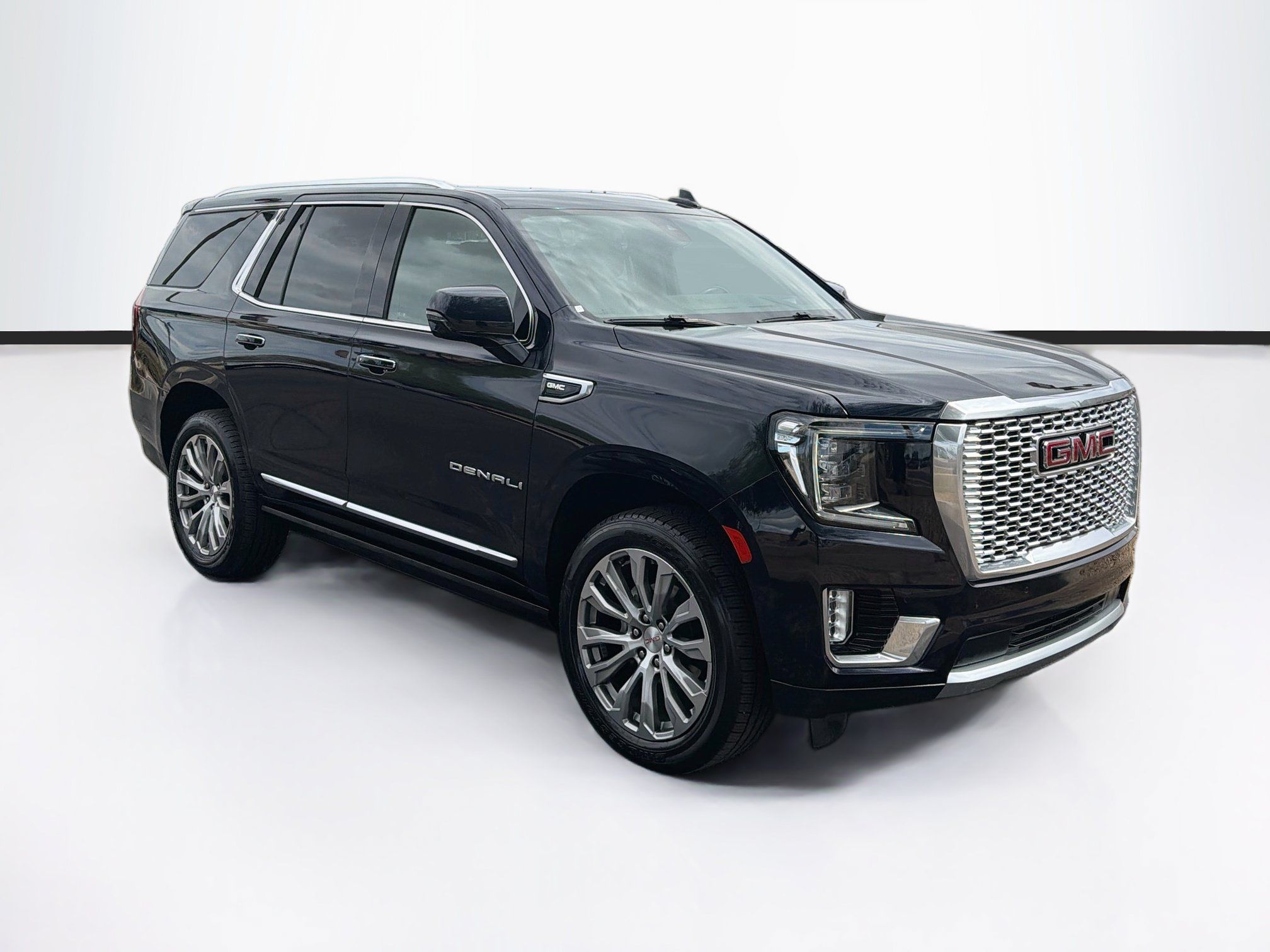 Used 2022 GMC Yukon Denali w/ Denali Premium Package RWD image 3