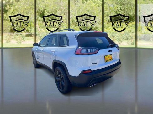 Used 2020 Jeep Cherokee Latitude Plus image 7