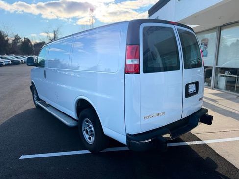 Used 2024 GMC Savana 2500 w/ Driver Convenience Package image 6