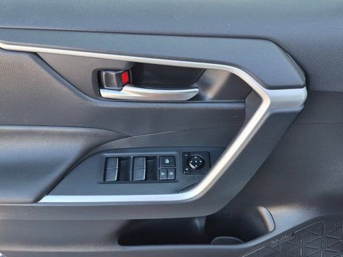 Certified 2025 Toyota RAV4 XLE AWD/4WD image 18