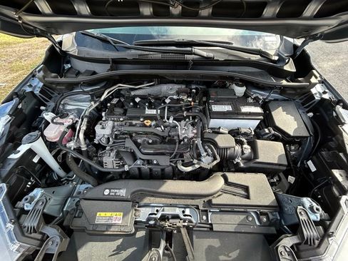 Used 2023 Toyota Corolla Cross LE image 11