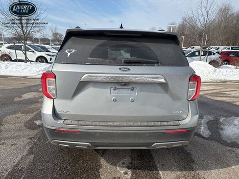 Used 2023 Ford Explorer XLT w/ Equipment Group 202A image 7