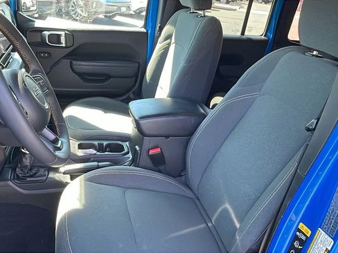 Used 2024 Jeep Wrangler Unlimited w/ Convenience Group image 12