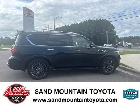 Used 2024 INFINITI QX80 Sensory AWD/4WD image 2