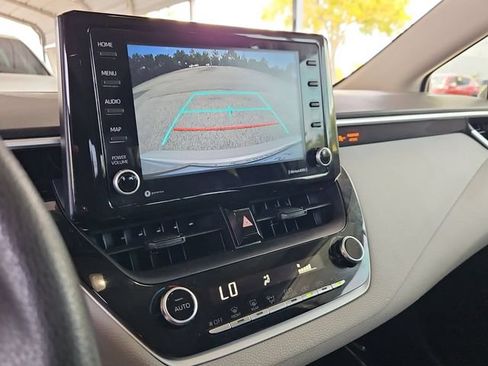 Used 2022 Toyota Corolla LE FWD image 17