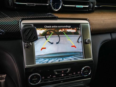 Used 2014 Maserati Quattroporte GTS RWD image 10