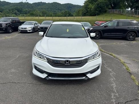Used 2017 Honda Accord Sport image 3