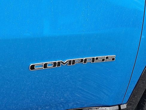 Certified 2025 Jeep Compass Limited w/ Elite Group AWD/4WD image 24