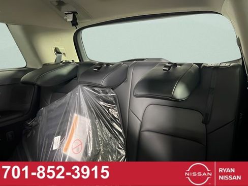 New 2025 Nissan Pathfinder Platinum image 30