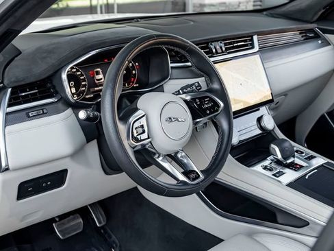 Used 2024 Jaguar F-PACE SVR AWD/4WD image 17
