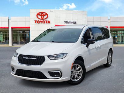 Used 2024 Chrysler Pacifica Touring-L