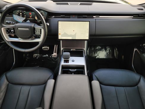 Used 2024 Land Rover Range Rover Long Wheelbase SE image 27