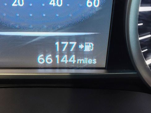 Used 2017 Nissan Sentra SL w/ SL Premium Technology Package image 2