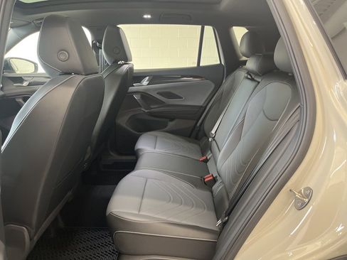 New 2026 Volkswagen Tiguan SE R-Line FWD image 31