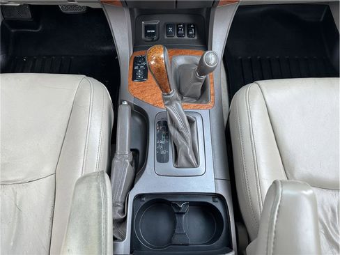 Used 2004 Lexus GX 470 image 26