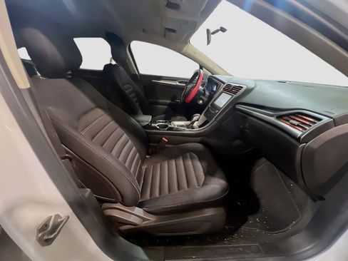 Used 2014 Ford Fusion SE image 20