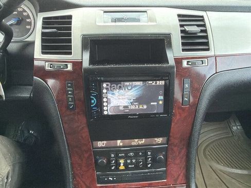 Used 2011 Cadillac Escalade AWD w/ Touring Package image 24