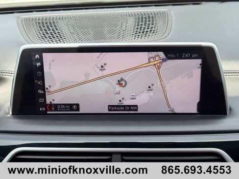 Used 2019 BMW 750i w/ Executive Package image 27