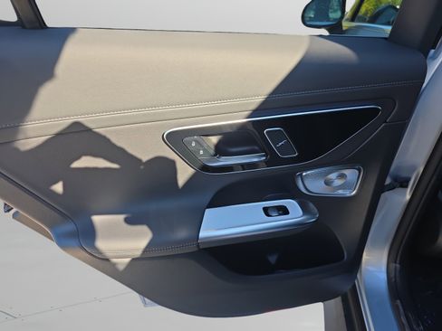Certified 2026 Mercedes-Benz GLC 300 image 28