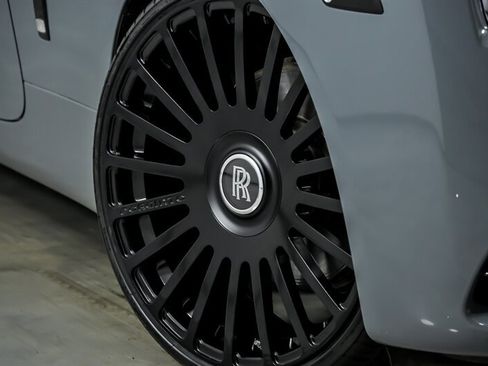 Used 2016 Rolls-Royce Wraith RWD image 4