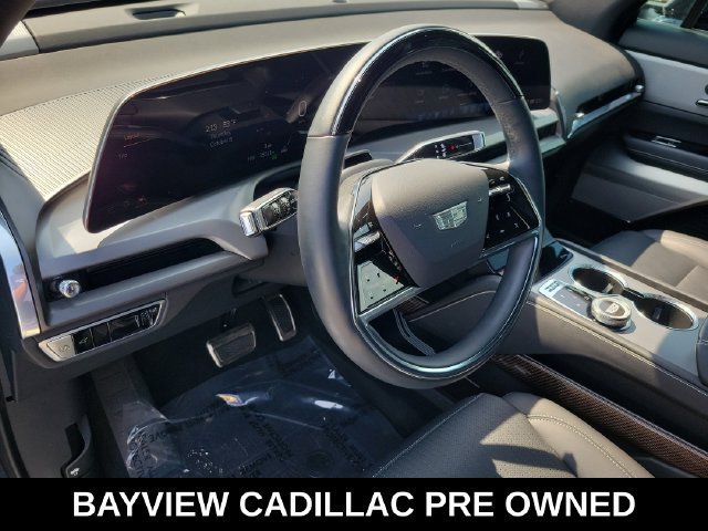 Used 2026 Cadillac Vistiq Sport AWD/4WD image 17