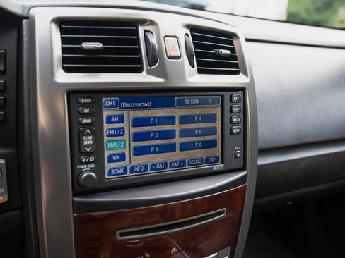 Used 2006 Cadillac XLR RWD image 92