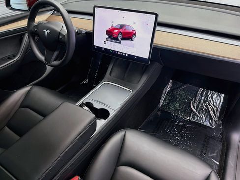 Used 2023 Tesla Model Y Long Range AWD/4WD image 12
