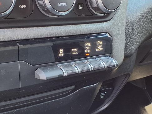 Used 2021 RAM 1500 Big Horn AWD/4WD image 29