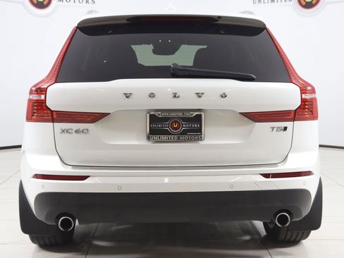 Used 2019 Volvo XC60 T5 Momentum w/ Multimedia Package image 46