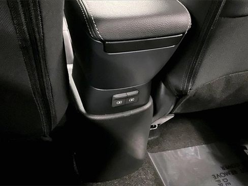 New 2025 Nissan Kicks Play S image 21