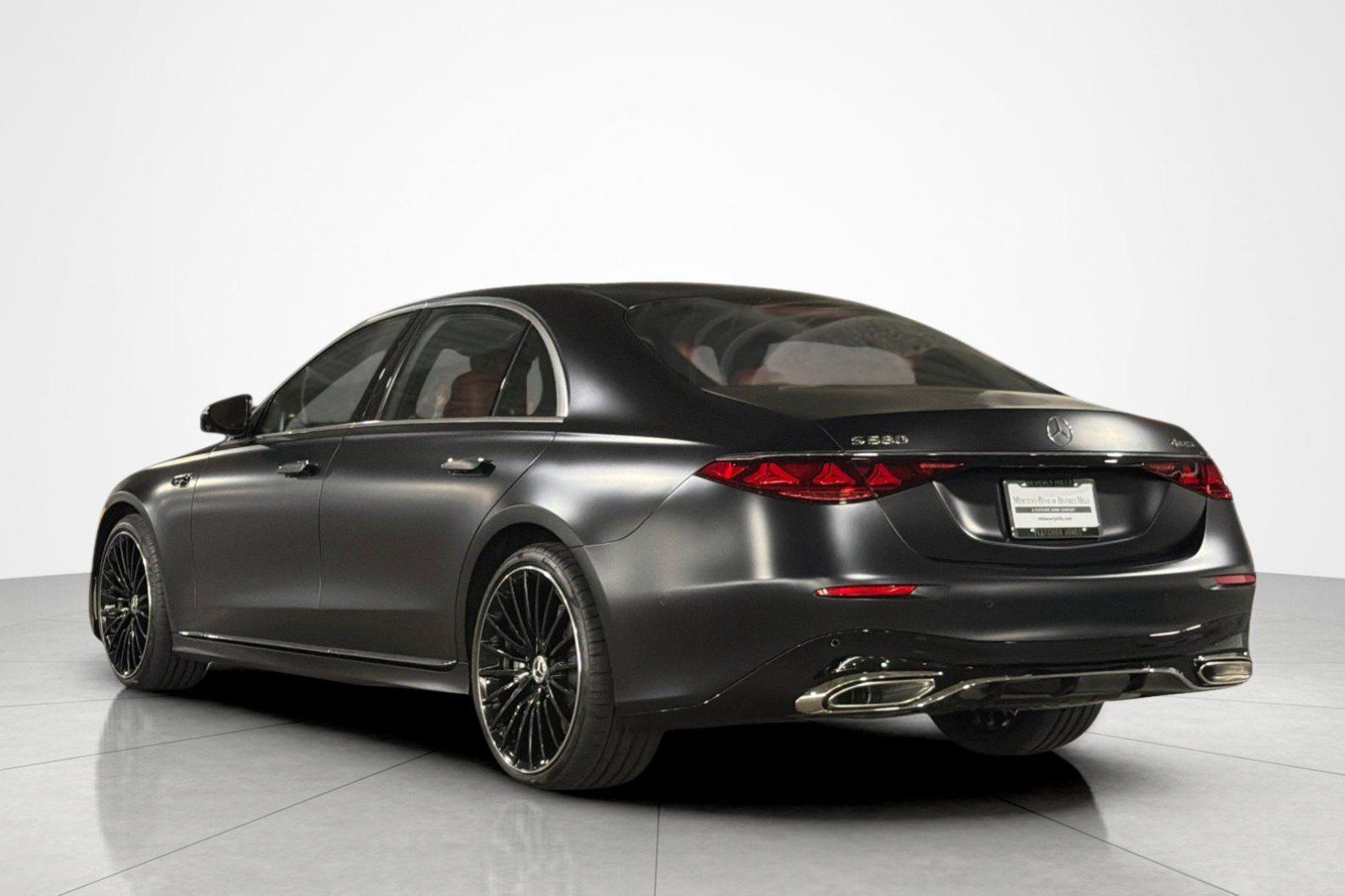 New 2027 Mercedes-Benz S 580 4MATIC Sedan image 3
