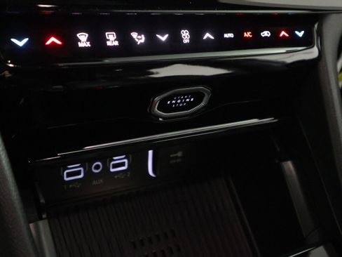 New 2026 Jeep Grand Cherokee Altitude AWD/4WD image 26