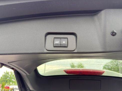 Used 2023 Nissan Rogue Platinum FWD image 26