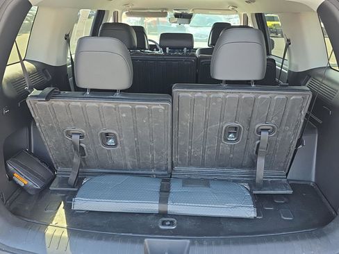 Used 2025 Hyundai Santa Fe SEL FWD image 15