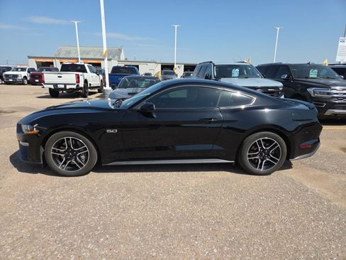 Used 2021 Ford Mustang GT RWD image 2