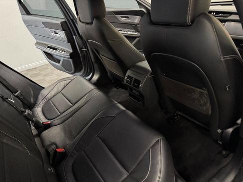 Used 2016 Jaguar XF R-Sport image 52