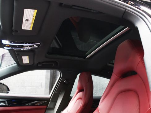 Used 2018 Porsche Panamera 4 AWD/4WD image 22