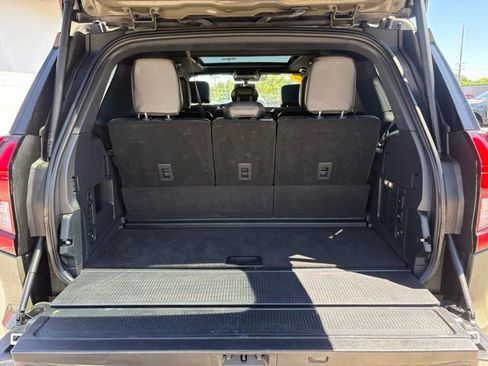 Used 2025 Ford Expedition Tremor AWD/4WD image 36