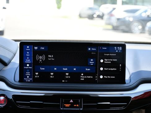 Used 2025 Acura MDX w/ Technology Package FWD image 38