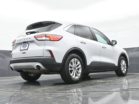Used 2021 Ford Escape SE w/ Convenience Package FWD image 33